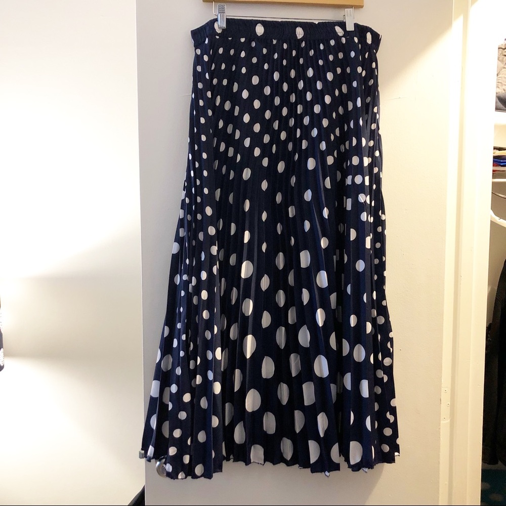 Women’s Navy Pleated Polka Dot Skirt
